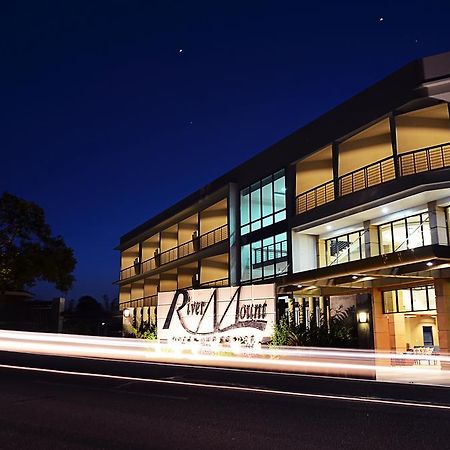 Rivermount Hotel And Resort Sarrat Bagian luar foto