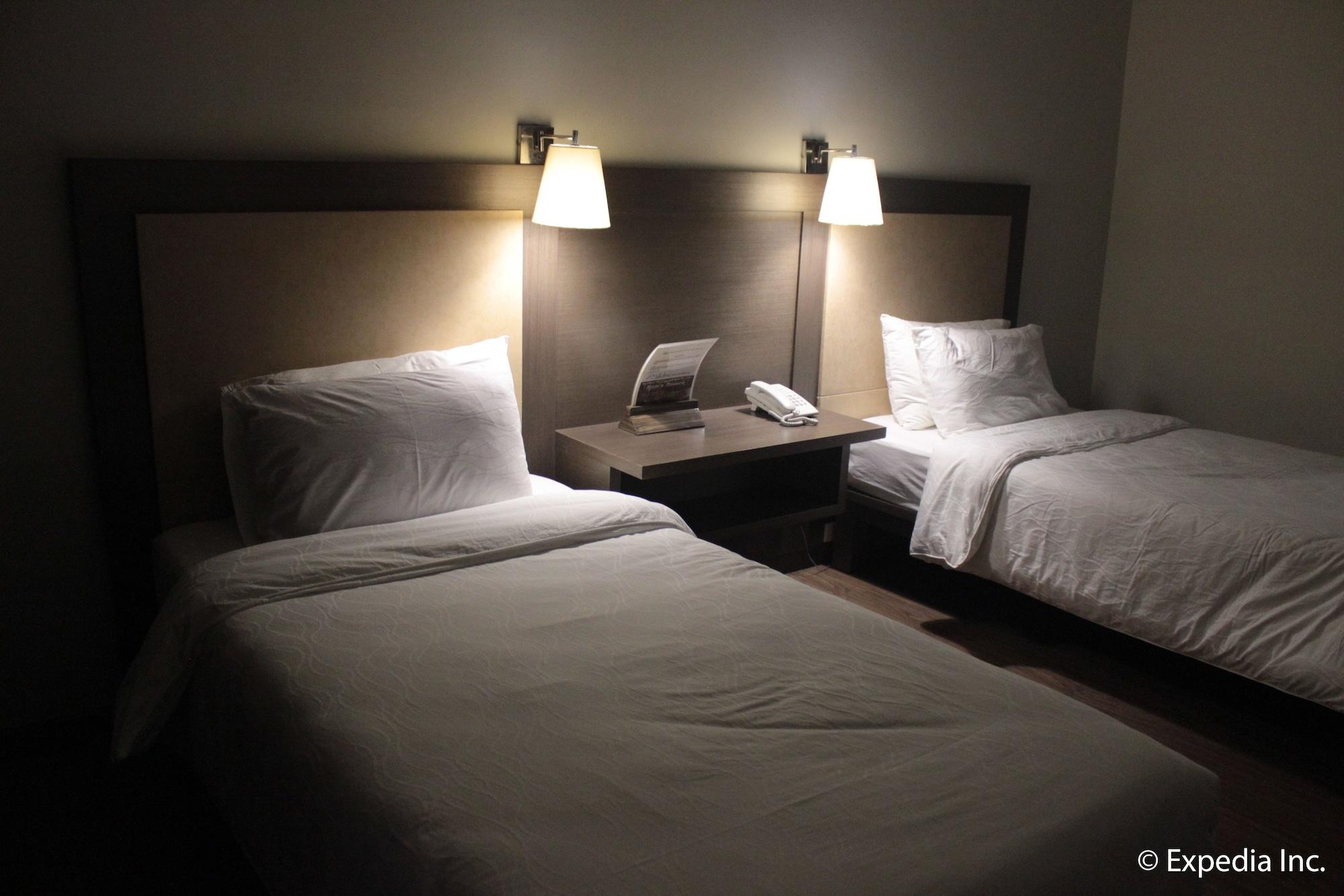 Rivermount Hotel And Resort Sarrat Bagian luar foto
