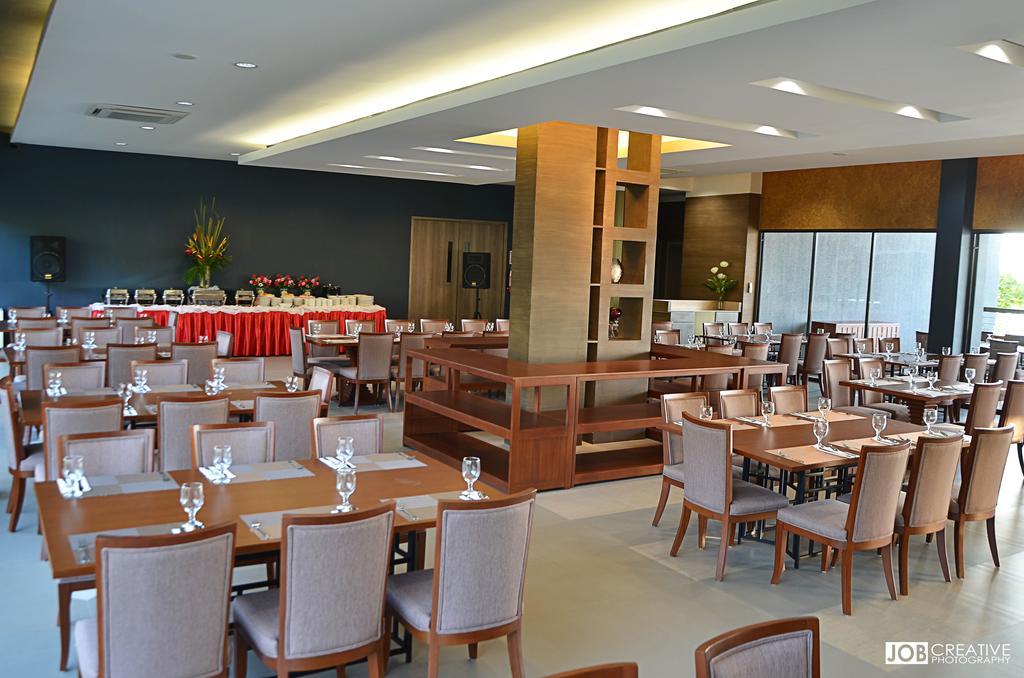 Rivermount Hotel And Resort Sarrat Bagian luar foto