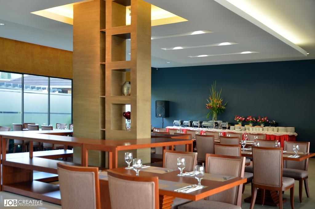 Rivermount Hotel And Resort Sarrat Bagian luar foto