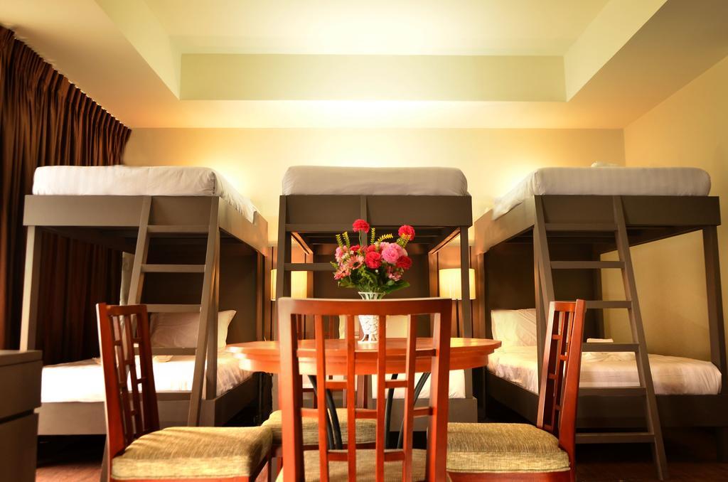 Rivermount Hotel And Resort Sarrat Bagian luar foto