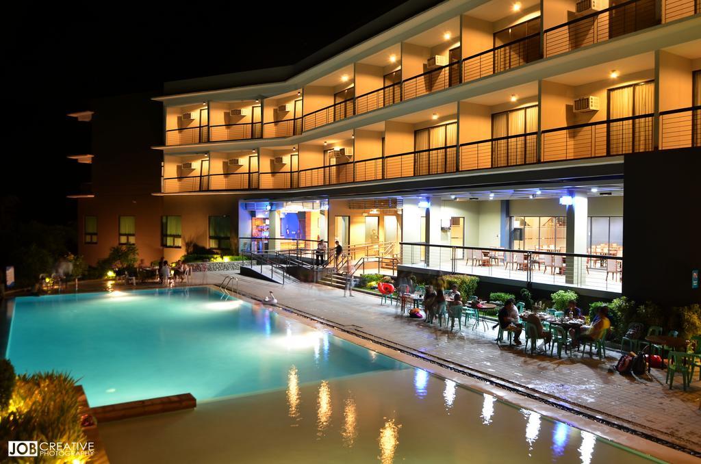 Rivermount Hotel And Resort Sarrat Bagian luar foto