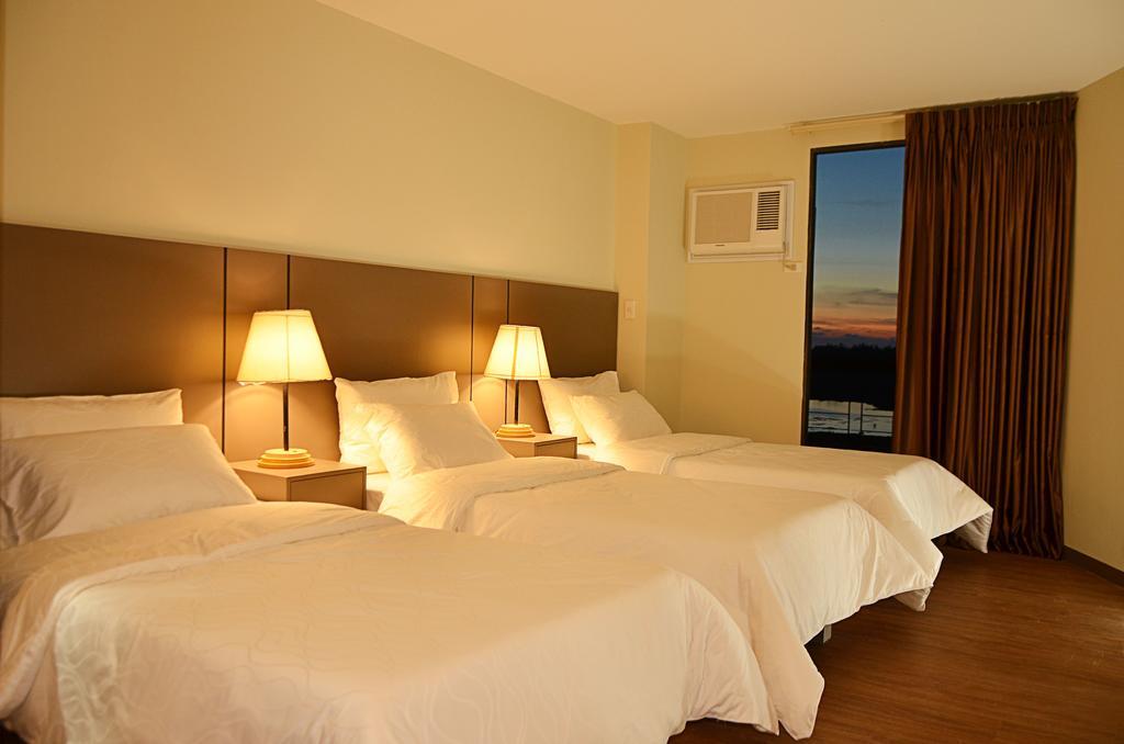 Rivermount Hotel And Resort Sarrat Bagian luar foto