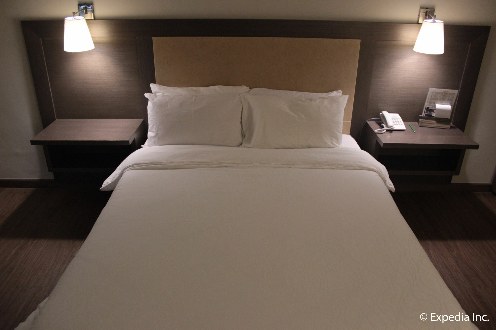 Rivermount Hotel And Resort Sarrat Bagian luar foto
